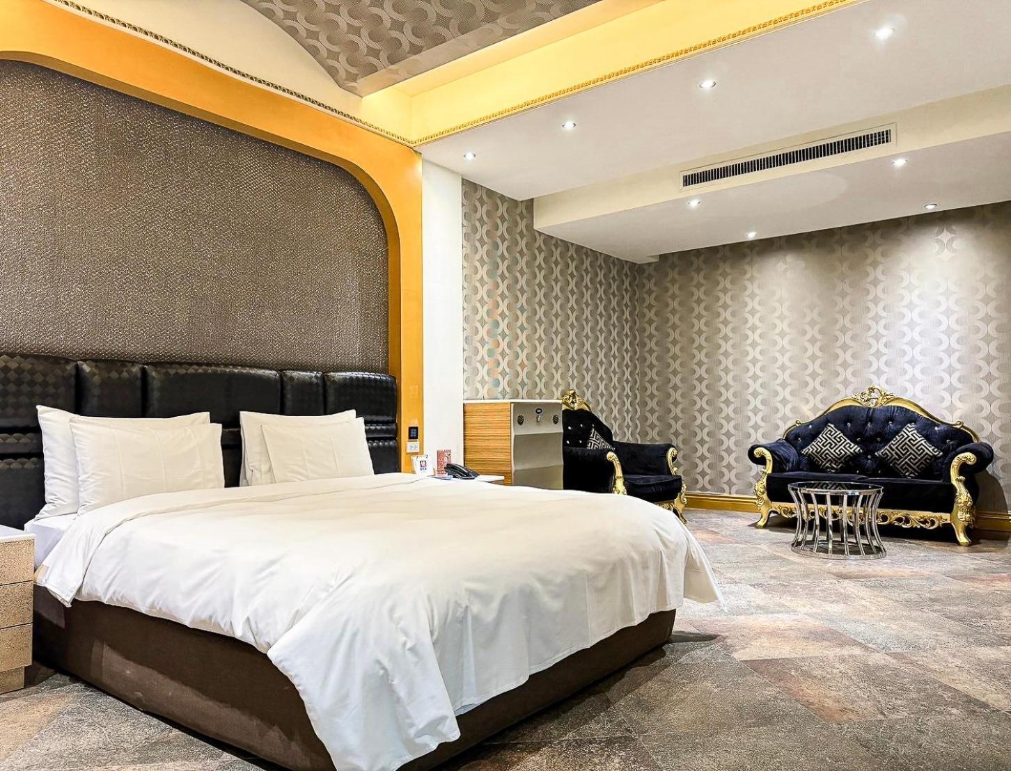 All-Ur Boutique Motel -Chia Yi Branch Цзяи Экстерьер фото