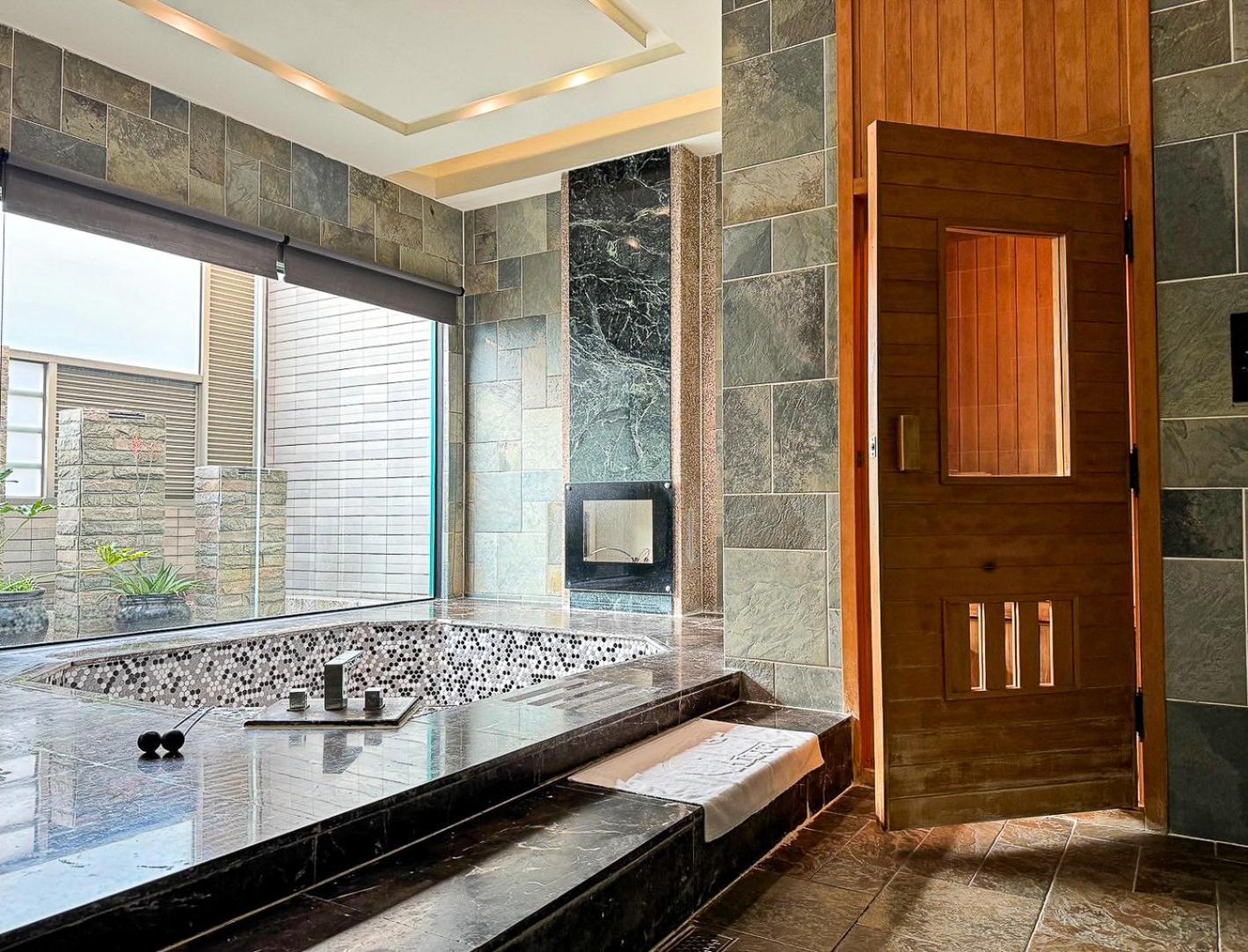 All-Ur Boutique Motel -Chia Yi Branch Цзяи Экстерьер фото