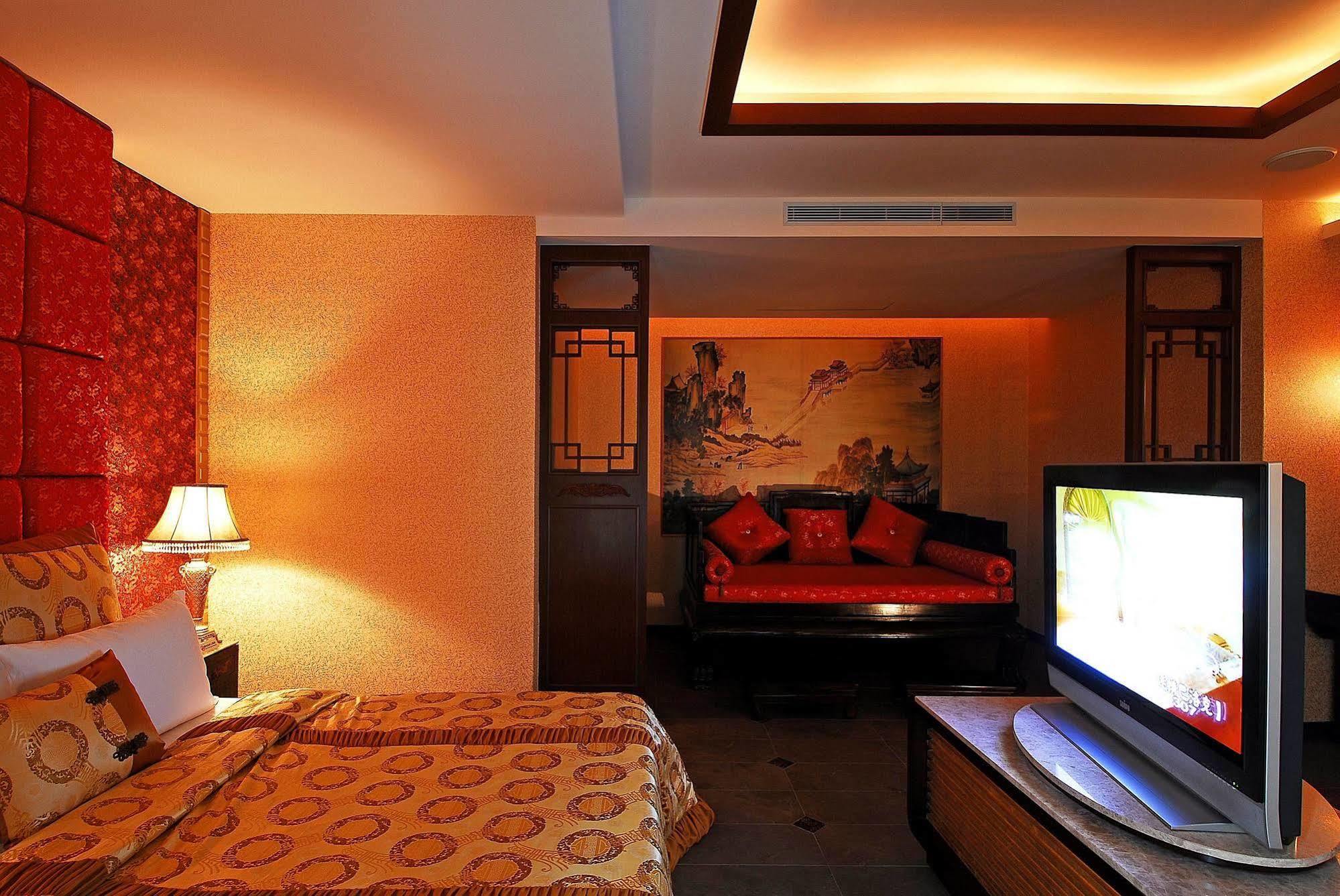 All-Ur Boutique Motel -Chia Yi Branch Цзяи Экстерьер фото