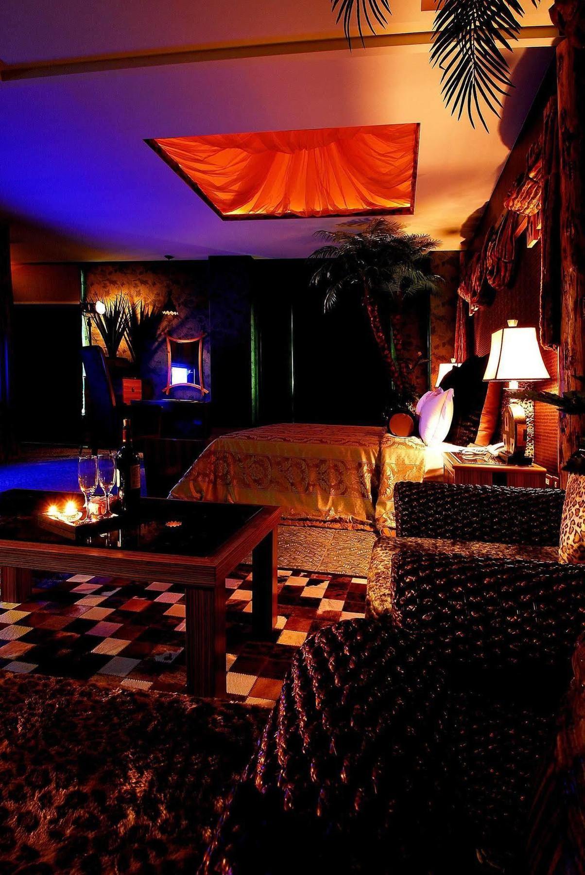 All-Ur Boutique Motel -Chia Yi Branch Цзяи Экстерьер фото